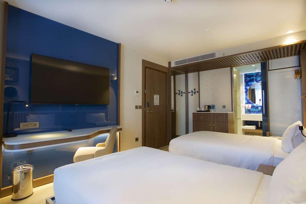 Hampton By Hilton Istanbul Old City Room photo