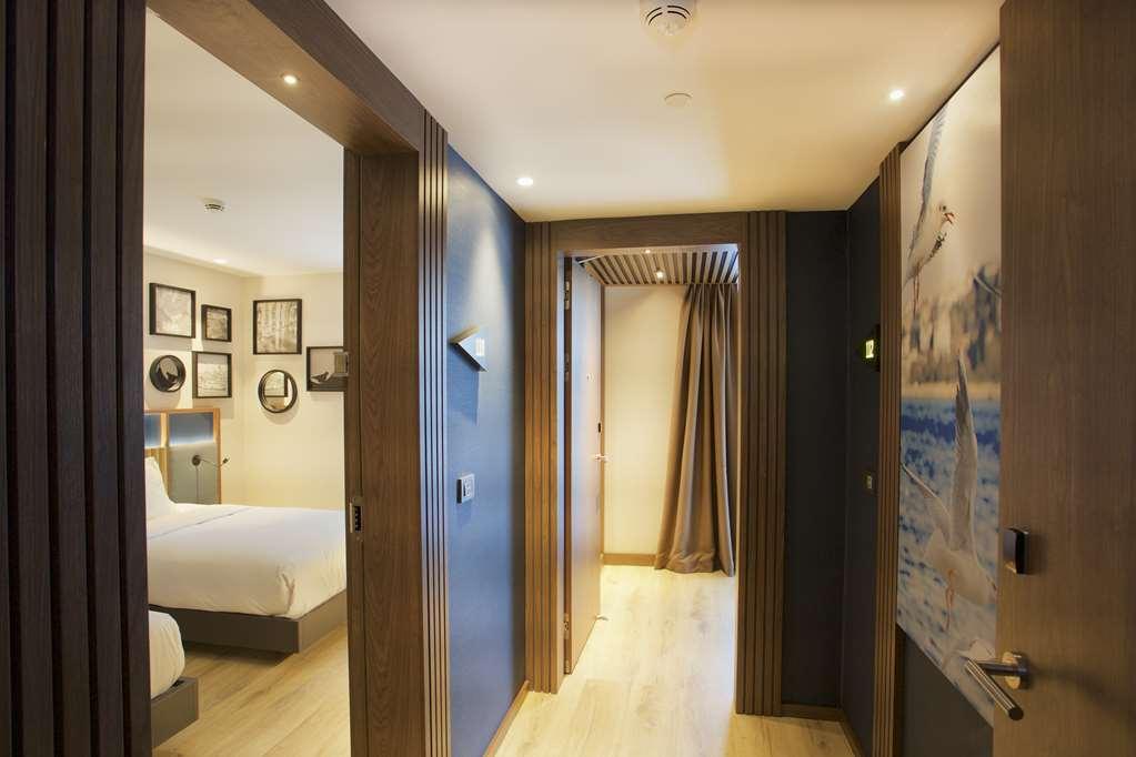 Hampton By Hilton Istanbul Old City Room photo